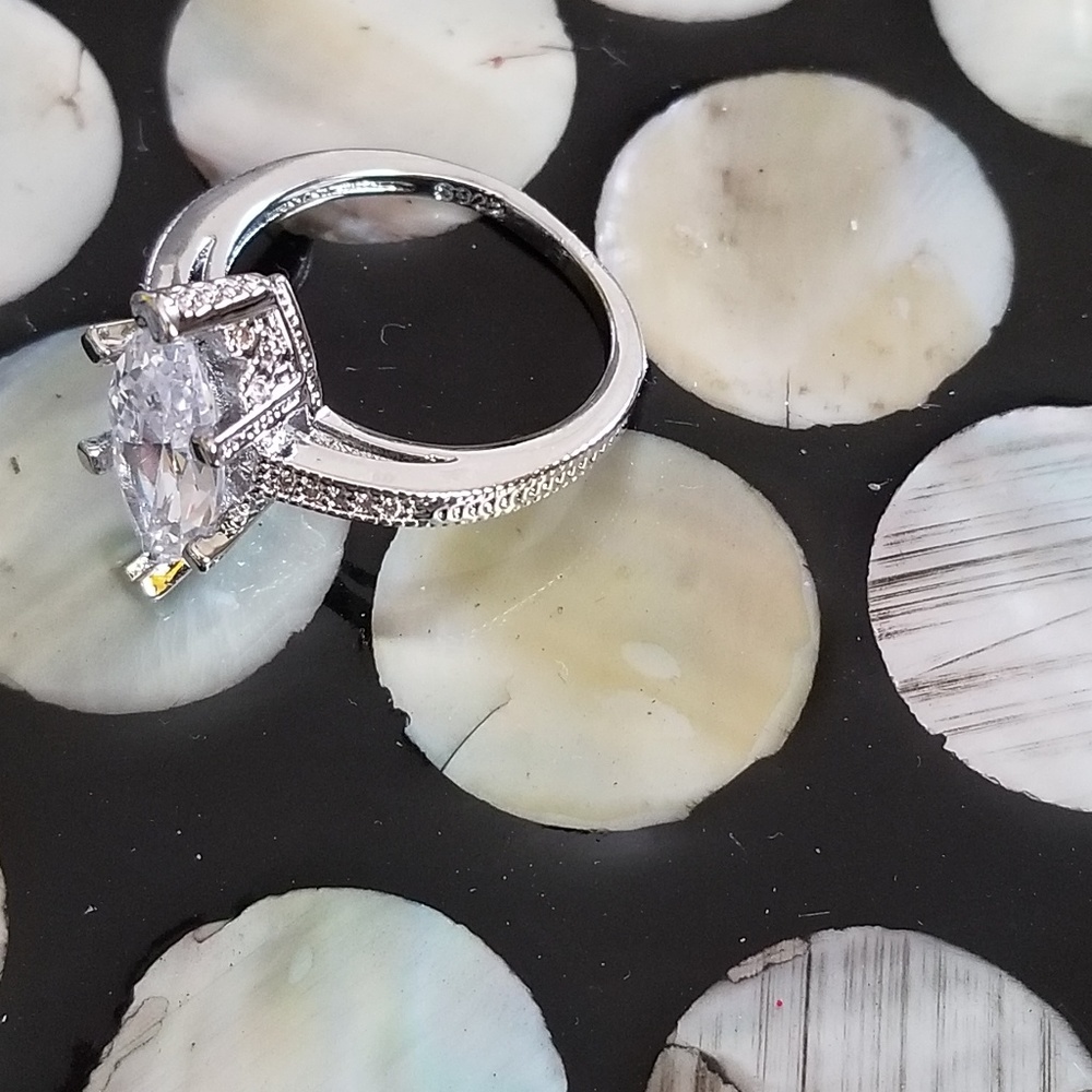 Ring - Picture 5 of 6